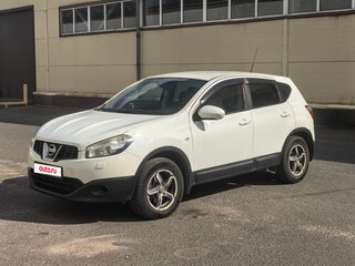 2010 Nissan Qashqai I Рестайлинг, белый, 750000 рублей, вид 1