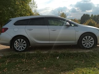 2013 Opel Astra J Рестайлинг, серебристый, 850000 рублей, вид 5