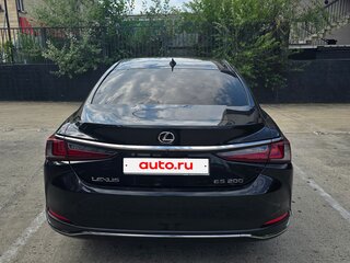 2021 Lexus ES 200 VII Рестайлинг, чёрный, 3850000 рублей, вид 3