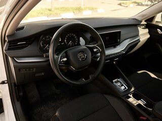 2021 Skoda Octavia IV (A8), белый, 2218000 рублей, вид 5