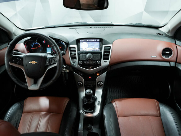 2012 Chevrolet Cruze I, белый, 650000 рублей - вид 10