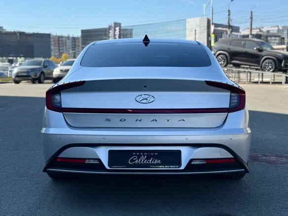 2020 Hyundai Sonata VIII (DN8), серебристый, 2215000 рублей - вид 5