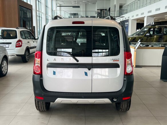 2026 Lada (ВАЗ) Largus Cross I Рестайлинг, серебристый - вид 2