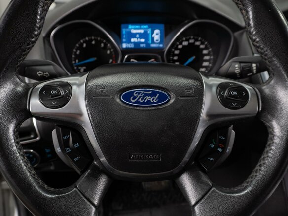 2011 Ford Focus III, серебристый, 1000000 рублей - вид 11