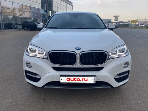 2017 BMW X6 30d II (F16), белый, 4850000 рублей - вид 5