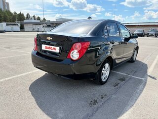 2014 Chevrolet Aveo II, чёрный, 525000 рублей, вид 3