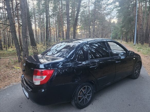 2012 Lada (ВАЗ) Granta I, чёрный, 109999 рублей - вид 16