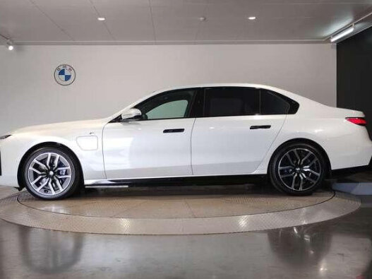 2026 BMW i7 eDrive50 I (G70), белый - вид 8