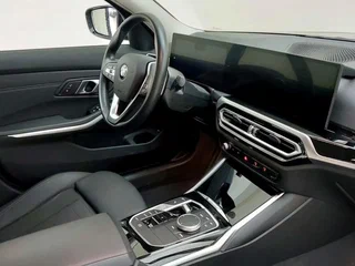 2023 BMW 3 серии 318d VII (G2x) Рестайлинг, чёрный, 4134000 рублей, вид 5