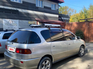 2000 Toyota Ipsum I (M10), серый, 550000 рублей, вид 3