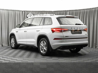 2022 Skoda Kodiaq I Рестайлинг, белый, 3100000 рублей, вид 4