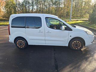 2014 Peugeot Partner II Рестайлинг, белый, 580000 рублей, вид 4