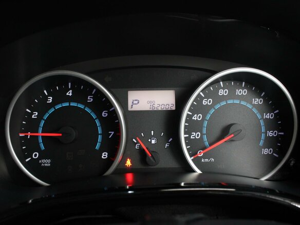 2010 Toyota Wish II, белый - вид 12