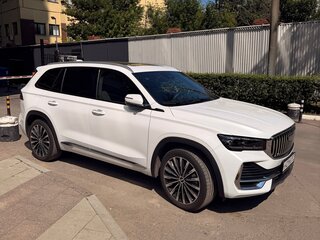 2025 Geely Monjaro (Xingyue L) I Рестайлинг (China Market), белый, 3900000 рублей, вид 3