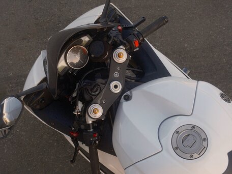 2011 Yamaha YZF-R6, белый, 790000 рублей, вид 4