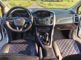 2015 Ford Focus III Рестайлинг, белый, 800000 рублей, вид 4