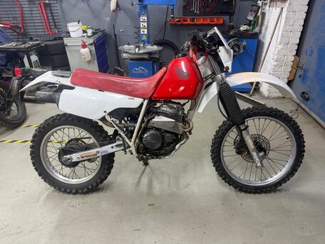 1990 Honda XLR, красный, 199999 рублей, вид 1