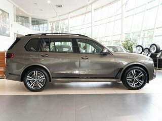 2024 BMW X7 40d I (G07) Рестайлинг, серый, 17950000 рублей, вид 4