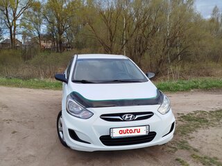 2011 Hyundai Solaris I, белый, 680000 рублей, вид 2
