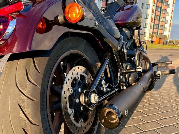 2020 Harley-Davidson Low Rider, пурпурный, 1133321 рублей - вид 7