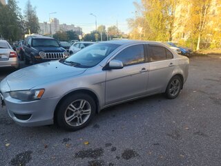 2013 Mitsubishi Lancer X Рестайлинг, серебристый, 550000 рублей, вид 4