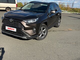 2019 Toyota RAV4 V (XA50), коричневый, 3250000 рублей, вид 1