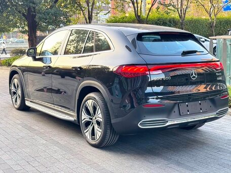2025 Mercedes-Benz EQE SUV 500, чёрный, 7490070 рублей, вид 5