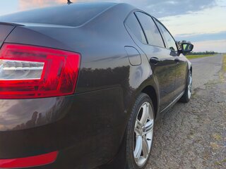 2016 Skoda Octavia III (A7), коричневый, 1750000 рублей, вид 5