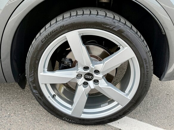 2021 Audi SQ5 II (FY) Рестайлинг, серый, 3350000 рублей - вид 20