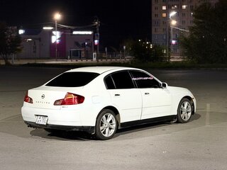 2003 Nissan Skyline XI (V35), белый, 555000 рублей, вид 3