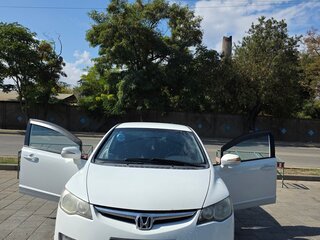 2007 Honda Civic VIII, белый, 680000 рублей, вид 4