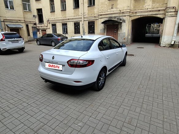 2014 Renault Fluence I Рестайлинг, белый, 600000 рублей - вид 3