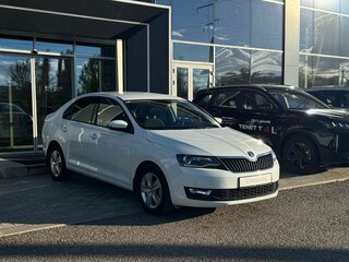 2019 Skoda Rapid I Рестайлинг, белый, 1350000 рублей, вид 3