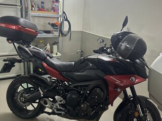2020 Yamaha MT-09 Tracer (FJ-09), красный, 1000050 рублей, вид 1