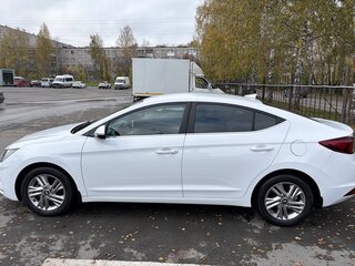 2019 Hyundai Elantra VI (AD) Рестайлинг, белый, 2100000 рублей, вид 5
