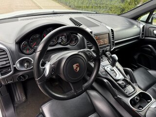 2012 Porsche Cayenne II (958), белый, 1999999 рублей, вид 4