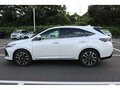 2017 Toyota Harrier III (XU60) Рестайлинг, белый, 2400000 рублей - вид 3