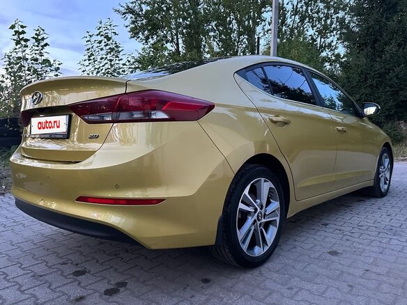 2016 Hyundai Elantra VI (AD), жёлтый, 1570000 рублей - вид 13