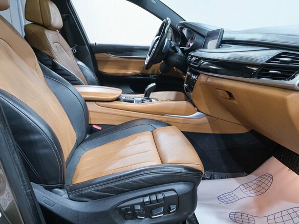 2018 BMW X6 30d II (F16), коричневый, 4599000 рублей - вид 13