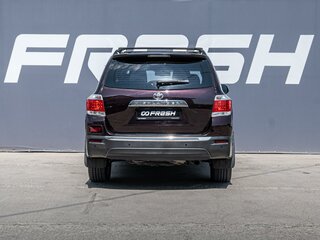2010 Toyota Highlander II (XU40), красный, 1899000 рублей, вид 4