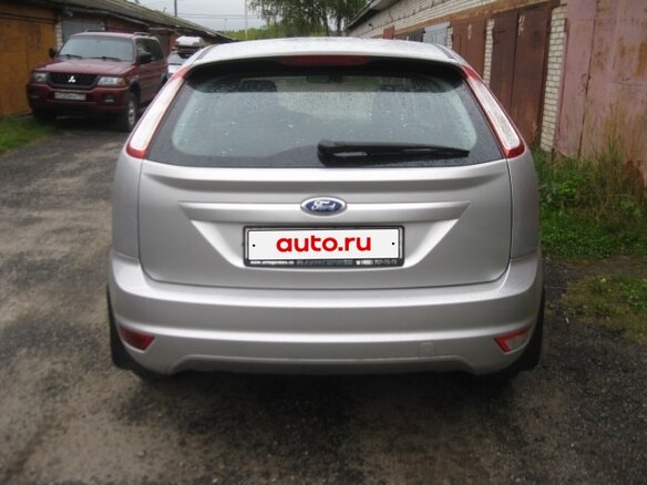 2010 Ford Focus II Рестайлинг, серебристый, 550000 рублей - вид 5