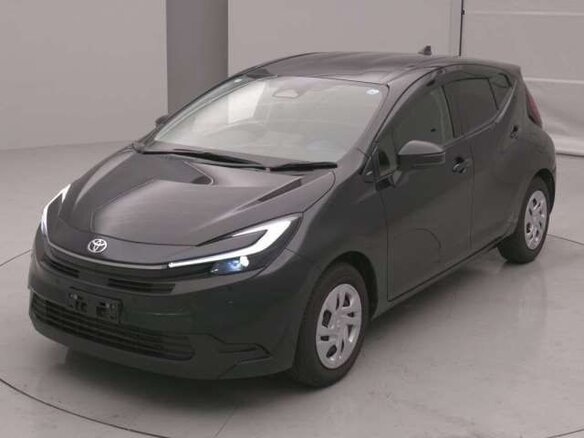 2025 Toyota Aqua II Рестайлинг, чёрный - вид 1