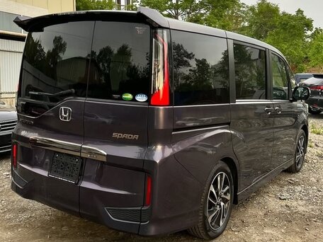 2021 Honda Stepwgn Spada V Рестайлинг, серый, 1930000 рублей, вид 4