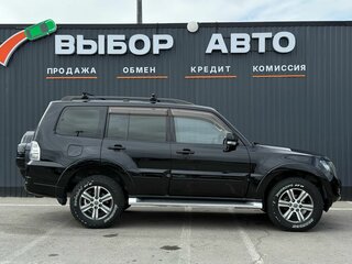 2012 Mitsubishi Pajero IV Рестайлинг 1, чёрный, 2040000 рублей, вид 3