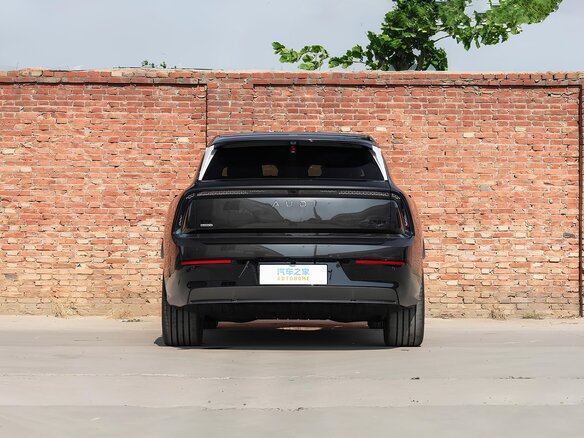 2026 Audi E7X, чёрный, 7399900 рублей - вид 6