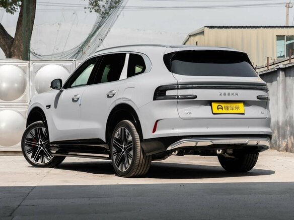 2026 Zeekr 8X 70 kWh, серый, 11500000 рублей - вид 4