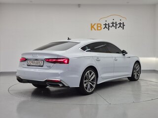2023 Audi A5 Sportback 40 TDI II (F5) Рестайлинг, белый, 4973000 рублей, вид 4