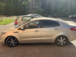 2012 Kia Rio 5-speed III, бежевый, 640000 рублей, вид 4