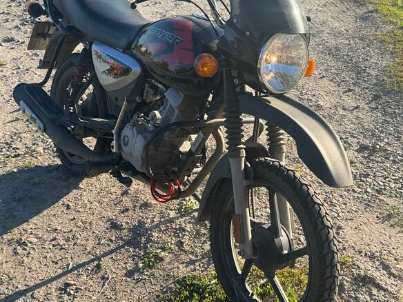 2023 Bajaj Boxer BM 125, красный, 90000 рублей