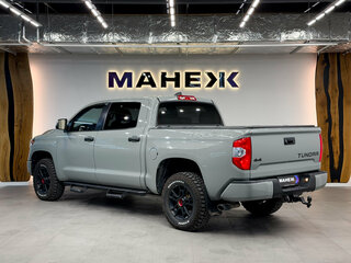 2021 Toyota Tundra CrewMax II Рестайлинг, серый, 6950000 рублей, вид 4